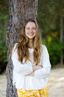 Headshot of Elise Cutts